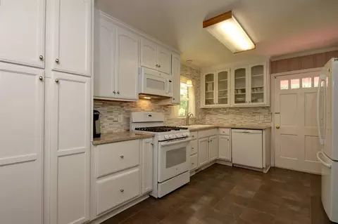 411 E Cornwall Rd, Cary, NC 27511 photo 9
