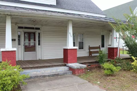404 E Hill St, Benson, NC 27504 photo 5