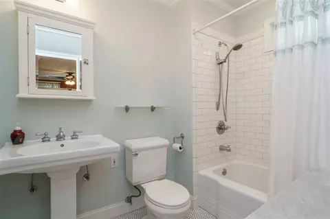 901 W Markham Ave, Durham, NC 27701 photo 17
