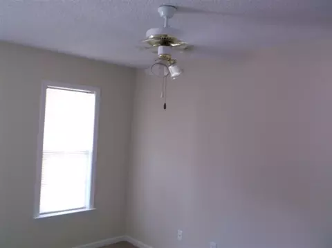 422 Rose St, Smithfield, NC 27577 photo 3