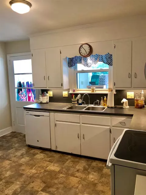 601 18th St, Butner, NC 27509 photo 4
