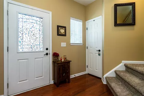 452 Panorama View Loop, Cary, NC 27519 photo 2