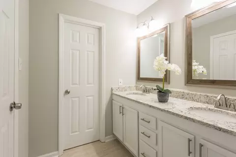 917 Lynn Rd, Durham, NC 27703 photo 5
