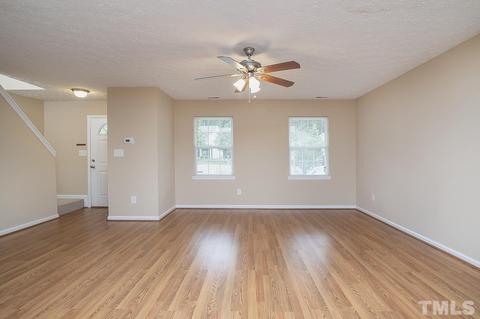 18 Redstone Ct, Durham, NC 27703 photo 5
