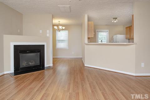 18 Redstone Ct, Durham, NC 27703 photo 7