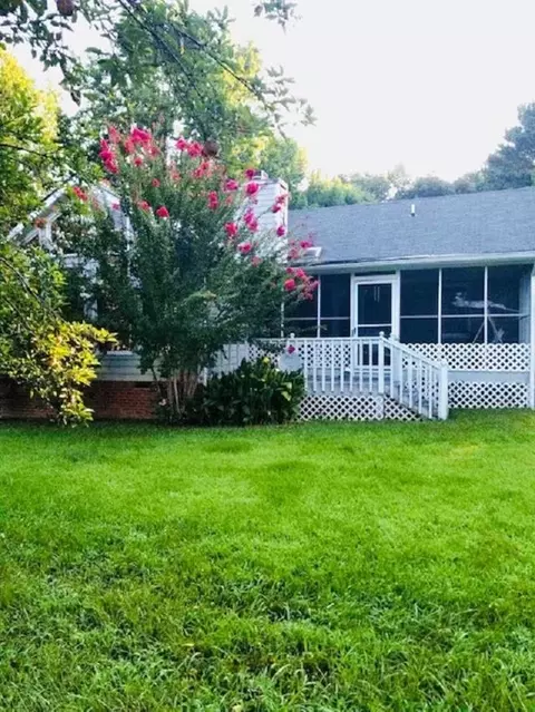 5 Mattie Ct, Durham, NC 27704 photo 2
