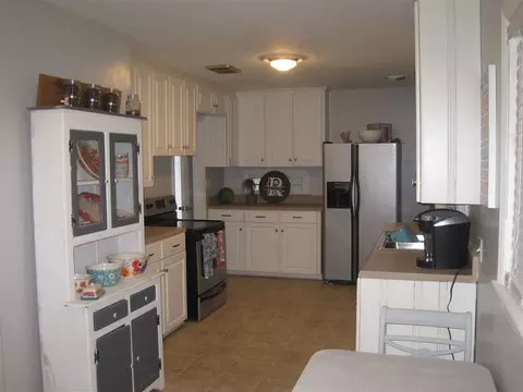 1102 Guy Ave, Dunn, NC 28334 photo 2