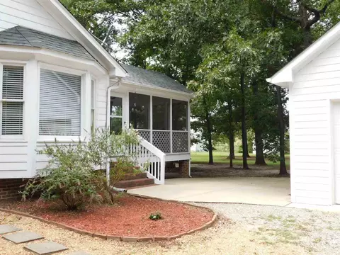 2012 Southfort Dr, Garner, NC 27529 photo 4
