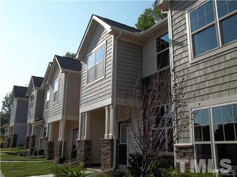 8 Pilatus Dr, Durham, NC 27705 photo 1