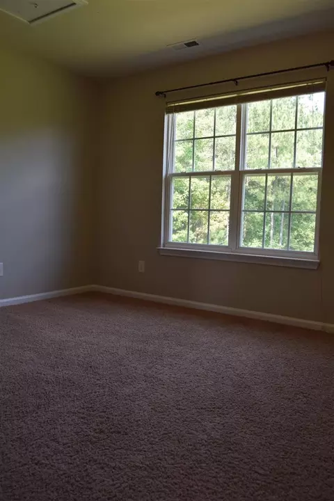 5057 Rainmaker Dr, Durham, NC 27704 photo 5