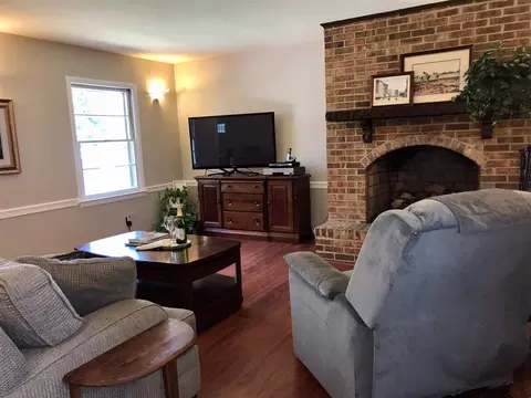 933 Danbury Dr, Durham, NC 27703 photo 6