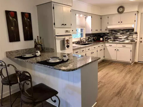 933 Danbury Dr, Durham, NC 27703 photo 5