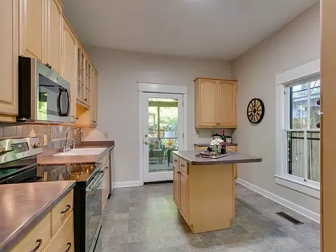 1005 Iredell St, Durham, NC 27705 photo 12