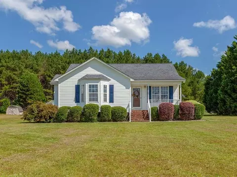 104 Forest Ridge Dr, Willow Spring, NC 27592 photo 2