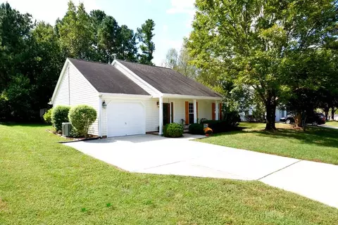 913 Sanderson Dr, Durham, NC 27704 photo 1