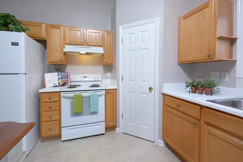 913 Sanderson Dr, Durham, NC 27704 photo 8
