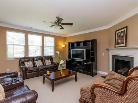 620 Ashburn Ln, Durham, NC 27703 photo 5