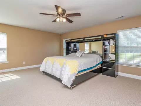 620 Ashburn Ln, Durham, NC 27703 photo 12