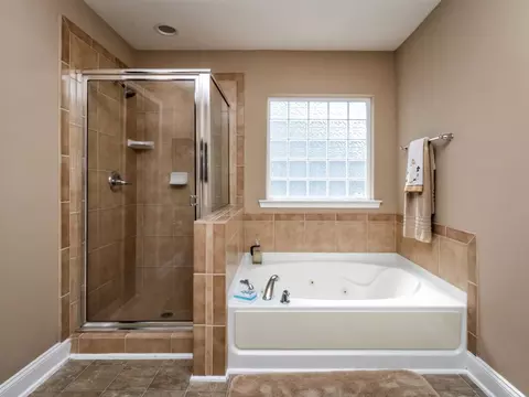 620 Ashburn Ln, Durham, NC 27703 photo 14