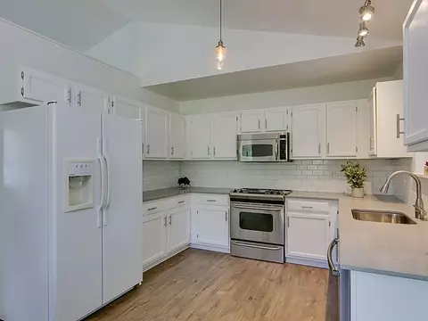4 Big Stone Dr, Durham, NC 27703 photo 9