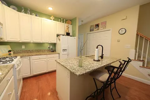 404 Whitmore Ln, Durham, NC 27707 photo 2