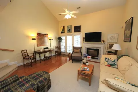 404 Whitmore Ln, Durham, NC 27707 photo 6