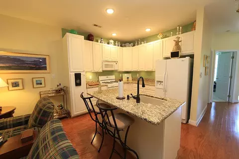 404 Whitmore Ln, Durham, NC 27707 photo 3