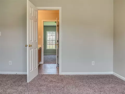 1035 Statler Dr, Durham, NC 27703 photo 15