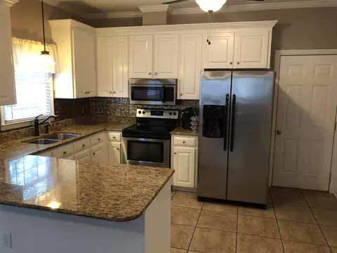 133 W Peach Orchard Dr, Benson, NC 27504 photo 7