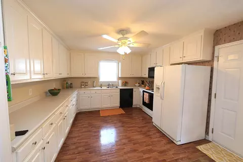 101 Blackthorne Pl, Garner, NC 27529 photo 5