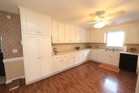 101 Blackthorne Pl, Garner, NC 27529 photo 6