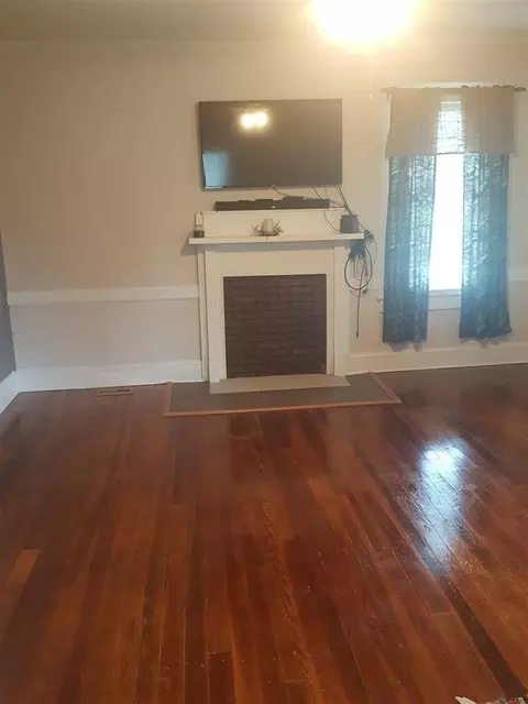 106 E D St, Erwin, NC 28339 photo 8