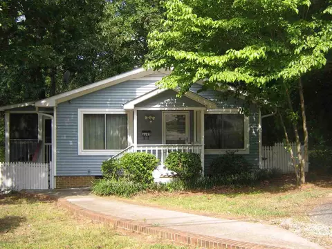 2812 Beechwood Dr, Durham, NC 27704 photo 1