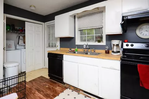 4 Knob Ct, Durham, NC 27703 photo 9