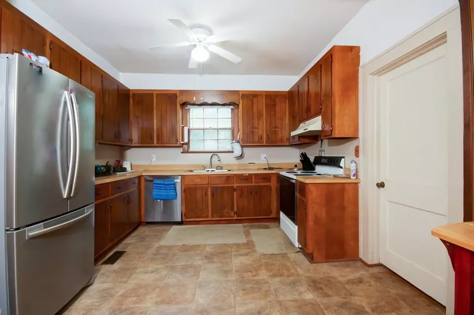  403 E Bailey Ave, Kenly, NC 27542 photo 7