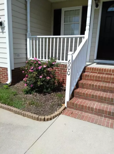 600 Stoningham Pl, Wake Forest, NC 27587 photo 2