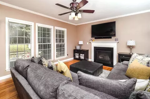 413 Loblolly Dr, Durham, NC 27712 photo 9