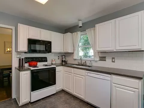 6 Great Oak Ct, Durham, NC 27713 photo 6