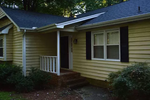 320 Danforth Ct, Raleigh, NC 27615 photo 3