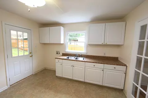 1634 Greenbriar Rd, Durham, NC 27701 photo 6