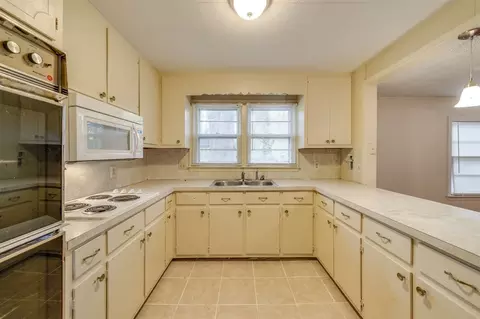 3217 Rowena Ave, Durham, NC 27703 photo 3
