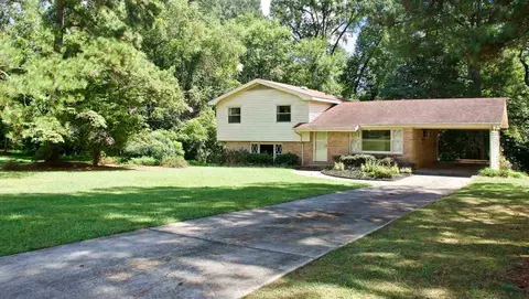 105 S Roderick Dr, Smithfield, NC 27577 photo 2