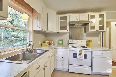 418 W Markham Ave, Durham, NC 27701 photo 12
