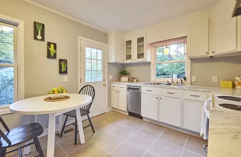 418 W Markham Ave, Durham, NC 27701 photo 10