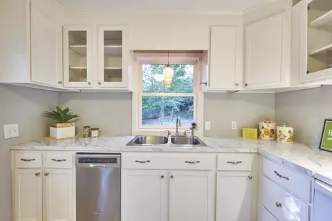 418 W Markham Ave, Durham, NC 27701 photo 11