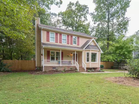 605 Valley Dr, Durham, NC 27704 photo 2