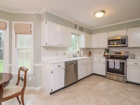 605 Valley Dr, Durham, NC 27704 photo 3