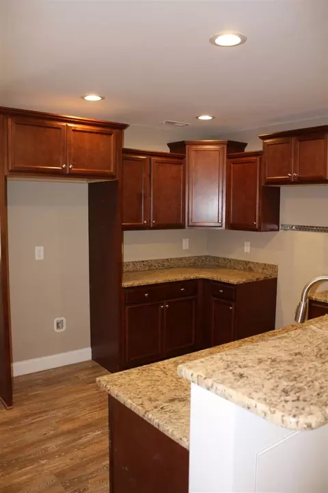 206 E Holmes St, Benson, NC 27504 photo 8