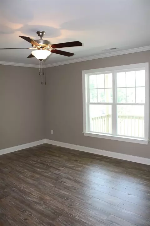 206 E Holmes St, Benson, NC 27504 photo 6