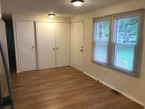 104 Hemlock Dr, Durham, NC 27705 photo 6
